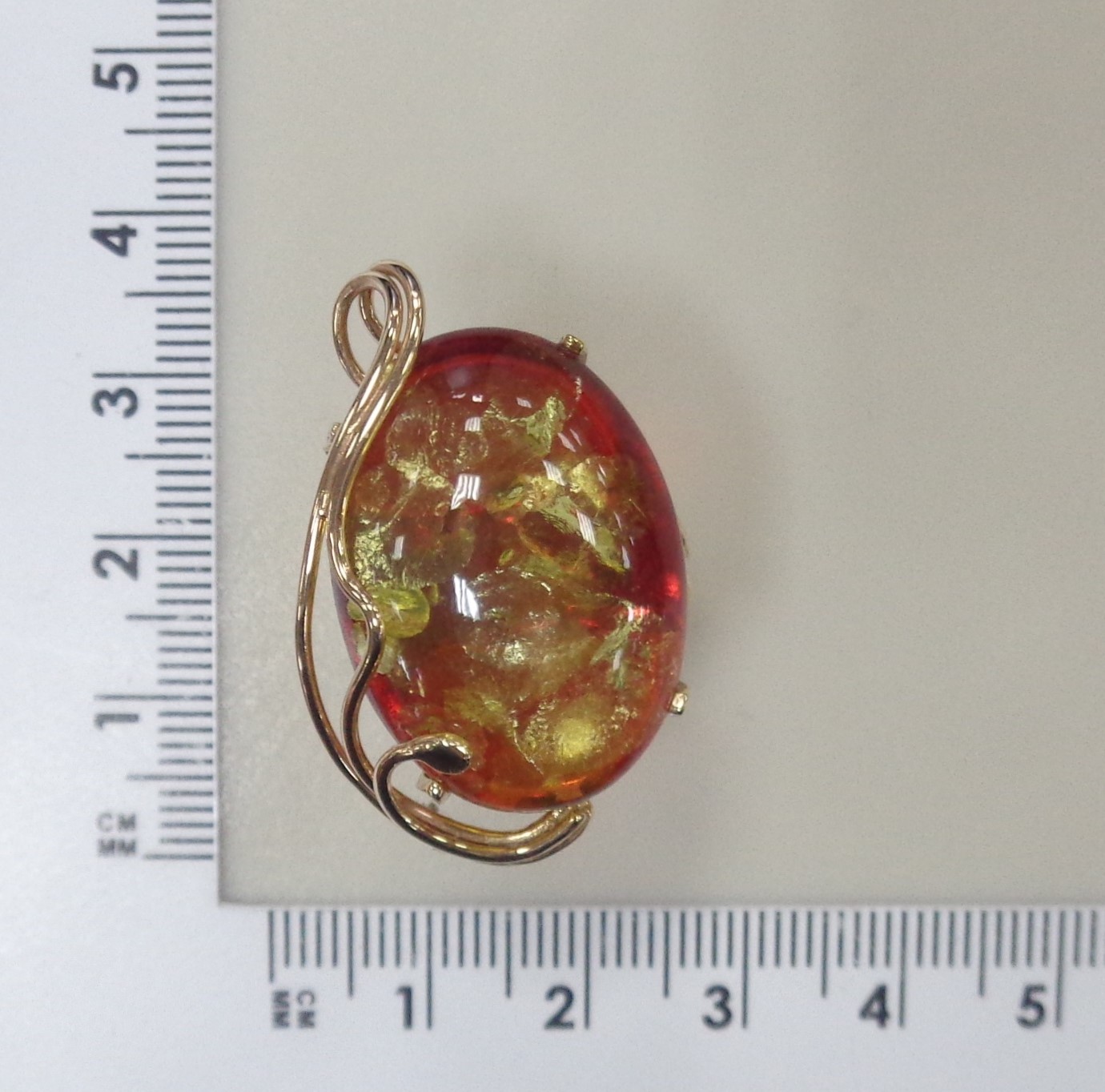 Серебряное кольцо с янтарем